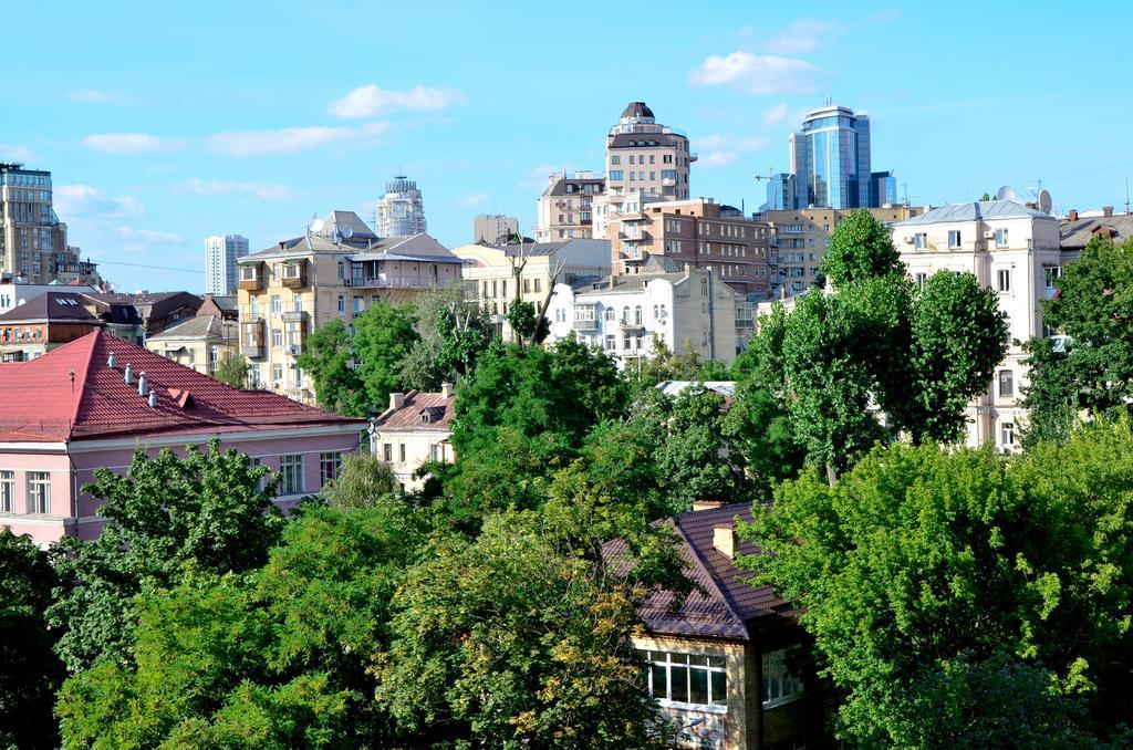 Diplomat ApartHotel Kiev Exterior foto